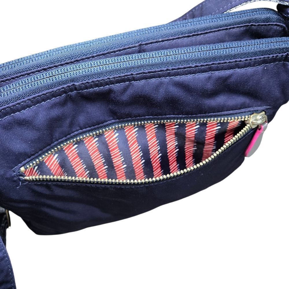 ❌️SOLD❌️ Vera Bradley Hipster Crossbody Bag - Classic Navy - Picture 6 of 12
